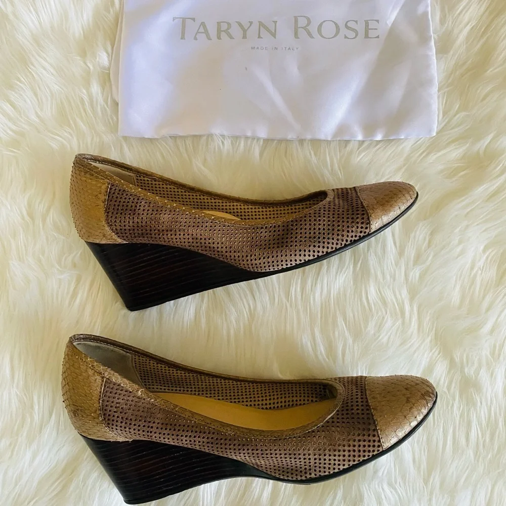 Taryn Rose Kingspoint leather snake embossed wedge, Sz. 39.5